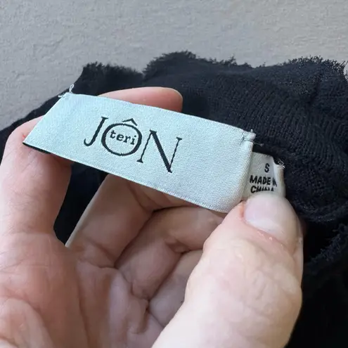 Teri Jôn Floral Appliqué Wool Sweater Black