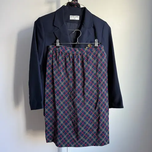 Alfred Dunner Skirt Suit Petite Blazer Plaid Crest Size 6 Blue