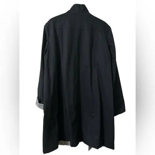 Anne Klein  black reversible coat size XLarge.