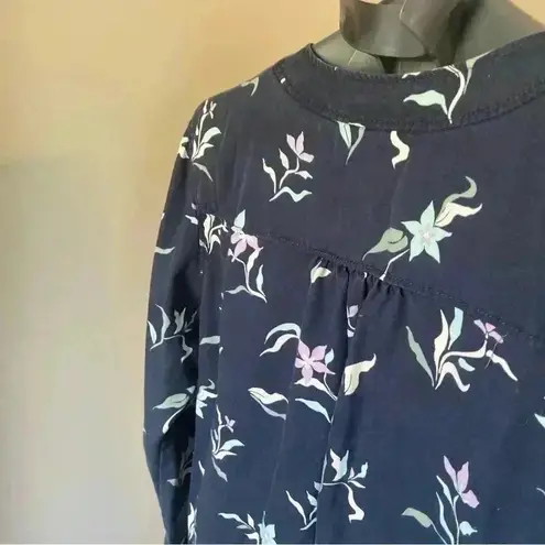 Duluth Trading Womens Floral wrap top Shirt Navy Size Small S