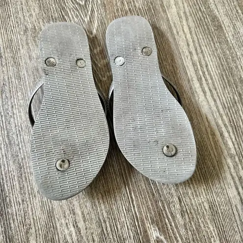 Havaianas grey leopard print flip flops