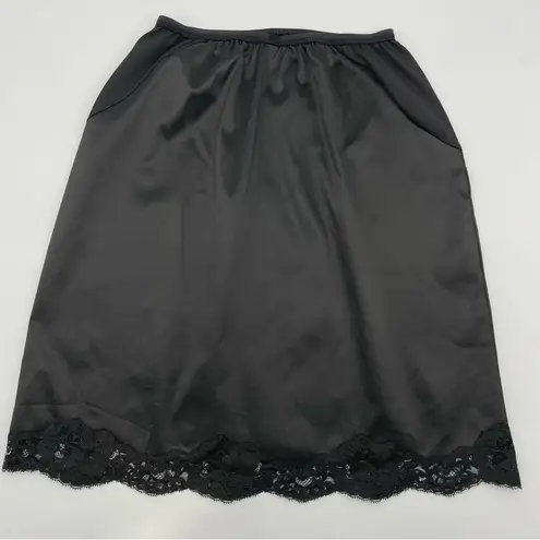 Vanity Fair Vintage Half Slip Black Lace Trim Retro Lingerie Size Medium Nylon