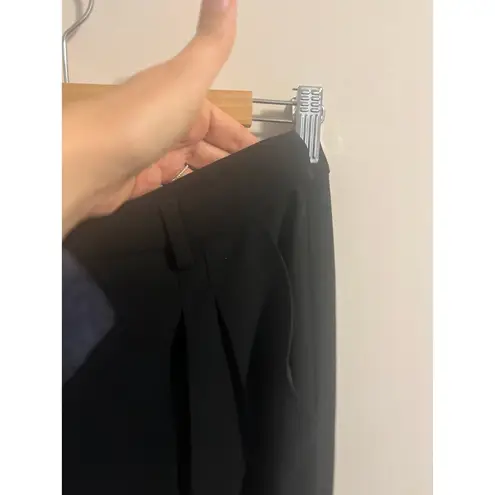 MM.LaFleur The Howland Trouser in Black Pleated Tapered Low Rise Women's sz. 4