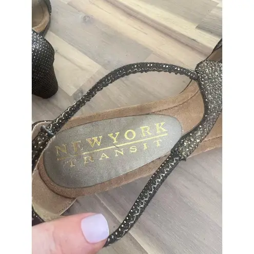 New York Transit Women's Brown Gold Sparkle Bling Elegant Wedge Sandals Size 8.5