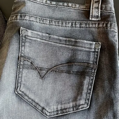 Rock & Roll Cowgirl mid rise skinny Jean size 30 peace lion head studs rodeo