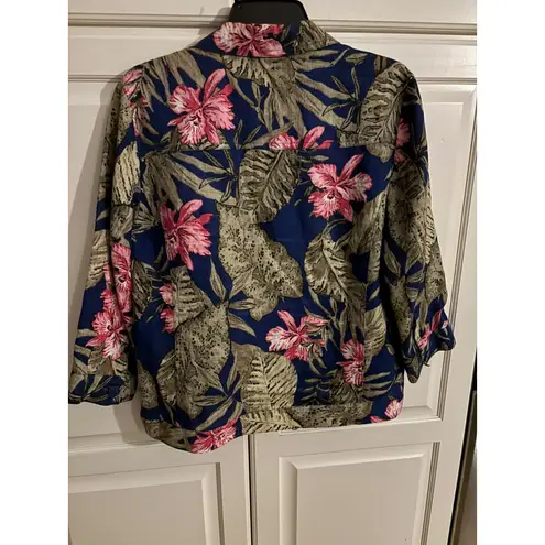 Chico's Chico 100% linen summer lightweight‎ jacket.  Size chico 1  (size medium)