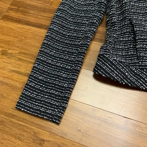 WHBM Women's Black & White Tweed Blazer Size 8 Career Casual Pockets Fitted Chic