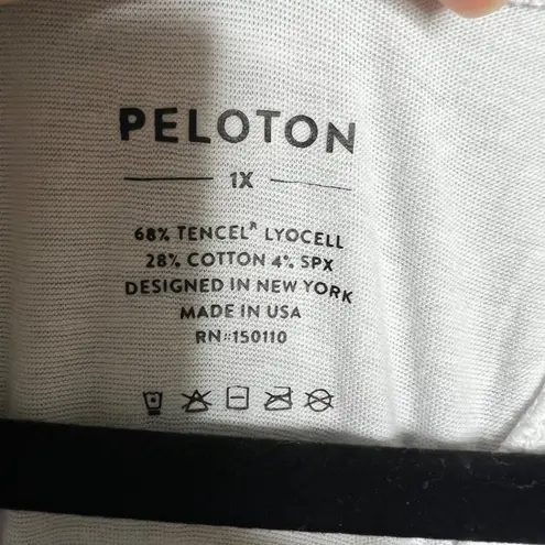 Peloton Tank Womens Size 1X Top Dip Dye Ombre Floral Graphic Muscle Tank NEW