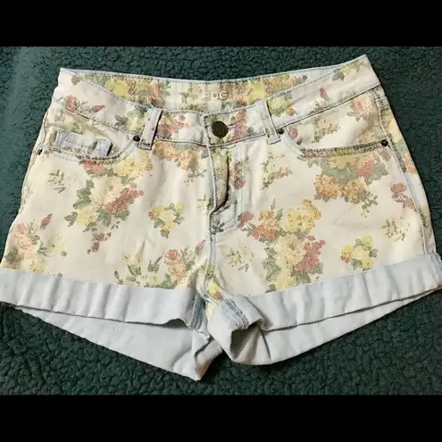 BDG  Mid Rise Shorts‎