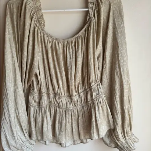 Grade & Gather Cream/Bronze Smocked Cheetah Top Size Large