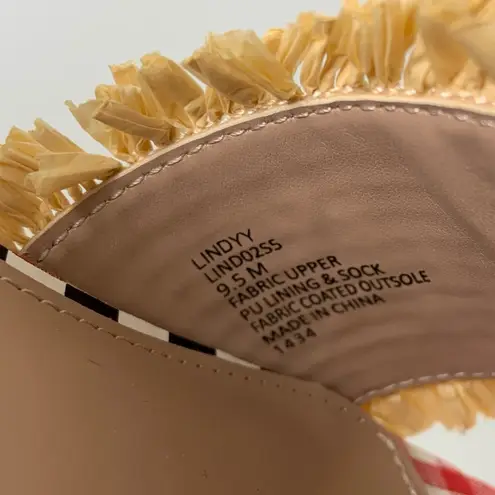 Betsey Johnson  Lindyy Fruit Embellished Slide Sandals Summer Slides Size 9.5 NEW