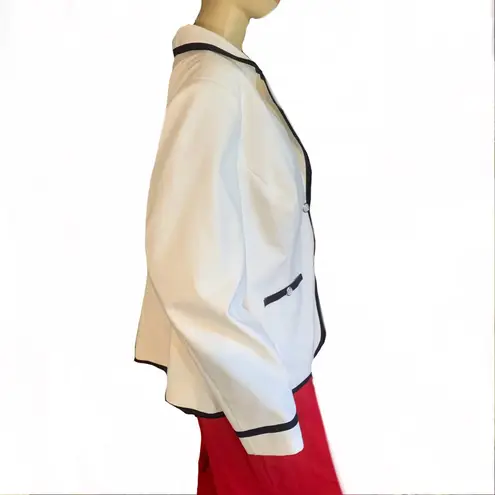 Rafaella PONTE KNIT WHITE BLAZER WITH NAVY BLUE TRIM BLAZER (18W)