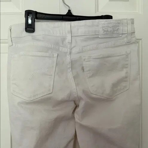 Levi's NWOT Levi’s 711 Skinny Jeans