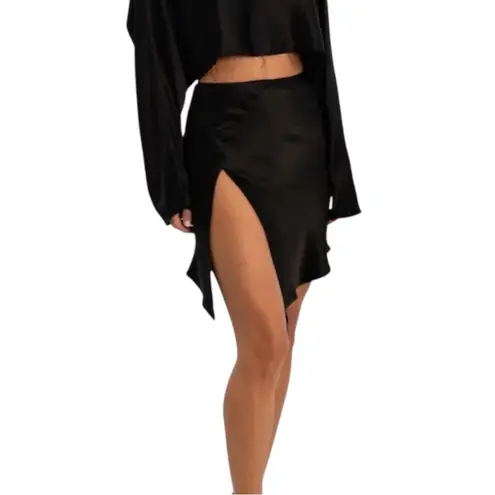 NONchalant Cameron Black Side Slit Satin Mini Skirt MEDIUM