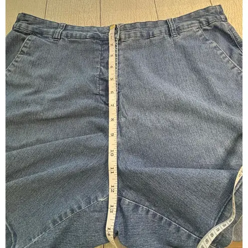 kim rogers Women's Blue Denim Bermuda Shorts Size 16