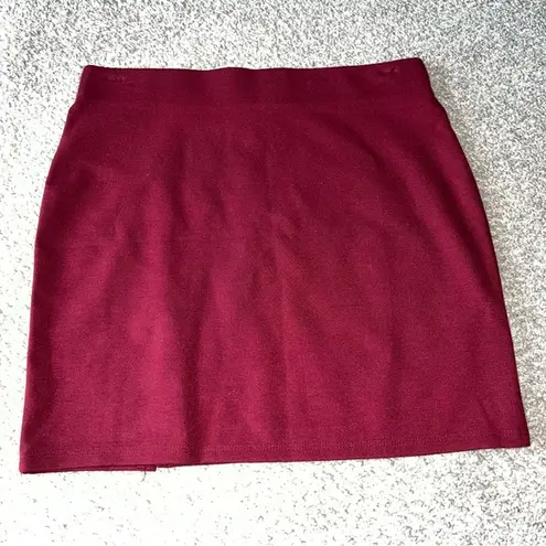 Forever 21 NWOT!  - Maroon Mini Bodycon Pencil Skirt - Medium