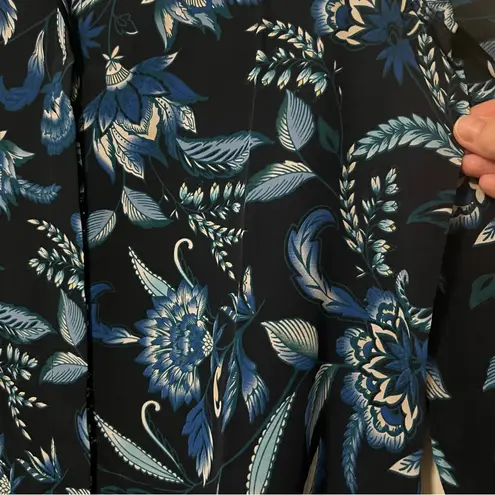 Pure Collection 100% Silk Floral Button