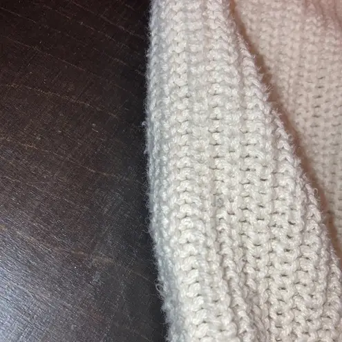 Kimchi Blue Urban outfitters Kiminchi blue cream knit sweater sz xs