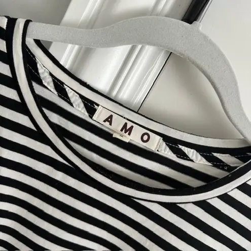 AMO Seaton Stripe Twist Tee Medium Black and White w/ Distressing
