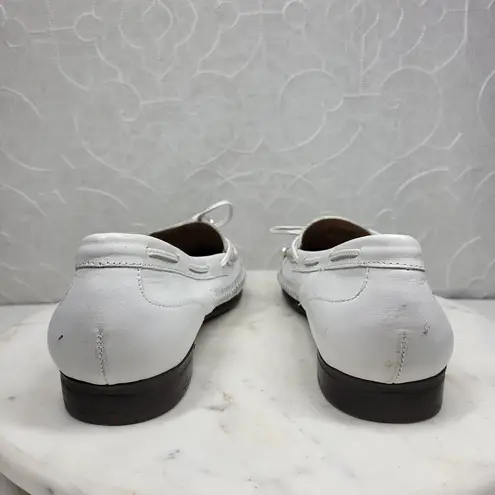 Array Phoenix Leather Loafers Womens 9.5 Narrow White Woven Stitching Slip On