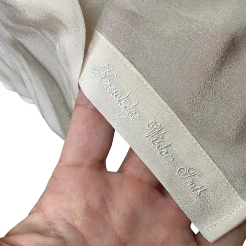 Robert Graham NWT 100% Silk Ivory Long Sleeve Button Down Shirt Blouse XS Lexi