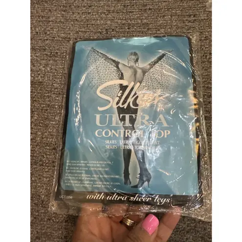 VTG NOS SEALED Silkies Ultra Control Top Size Large Off Black 030306 Pantyhose