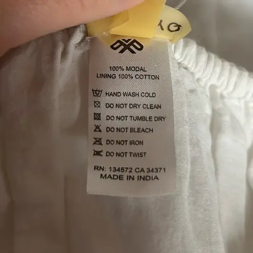 PilyQ NWOT White Off Shoulder Lace Ruffle Trim Mini Dress Coverup Size Med/Lrg