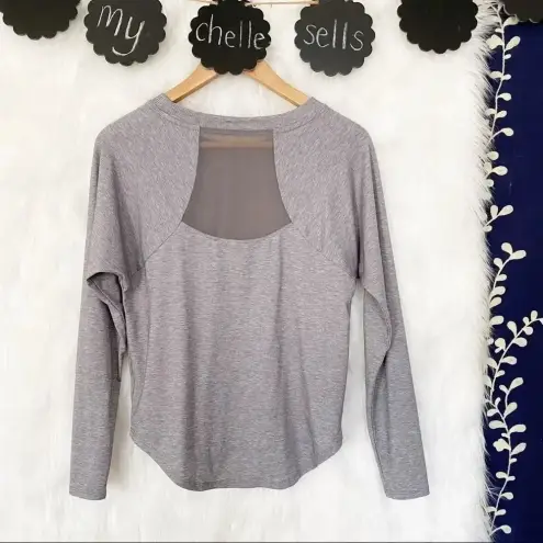 Athleta  Gray Topanga Long Sleeve Athletic‎ Top