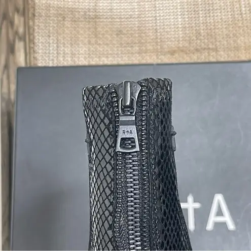 NIB RTA WOMEN SHORT COUNTRY WESTERN BLACK PATENT LEATHER BOOTS SZ 38 8