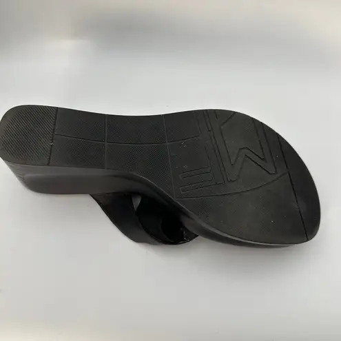 Marc Fisher Marc‎ Fisher Thong Wedge Sandals Black Leather Elastic Size 9.5M Women's