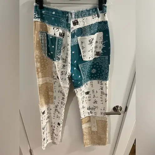 NWT White patchwork pattern high waisted white leg jeans Size M