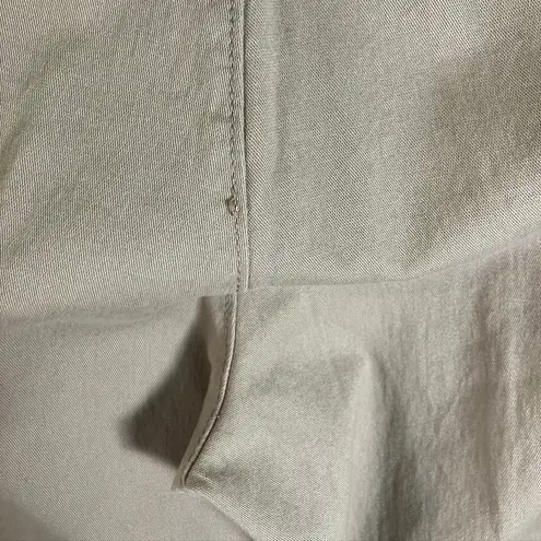 Dockers Womens Khaki Pants Size 16M Beige Chino Casual Cotton Blend