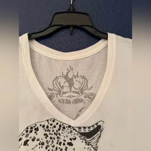 Key Closet White Leopard Graphic Women’s Tee Size Small