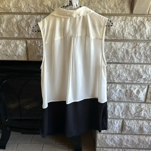 Christopher & Banks  sleeveless semi sheer half button down sleeveless top medium