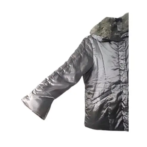 Silver Puffer Coat L Faux Fur Collar Outerwear Cabin Core Cozy Chic Ski Resort Size L