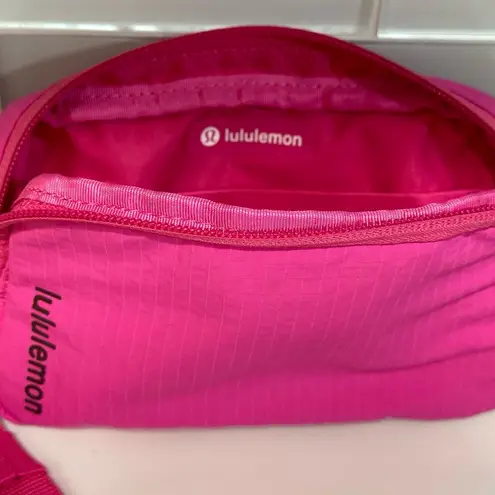 Lululemon  Mini Belt Bag Sonic Pink/Red Merlot Rare Limited Color NWOT 7”