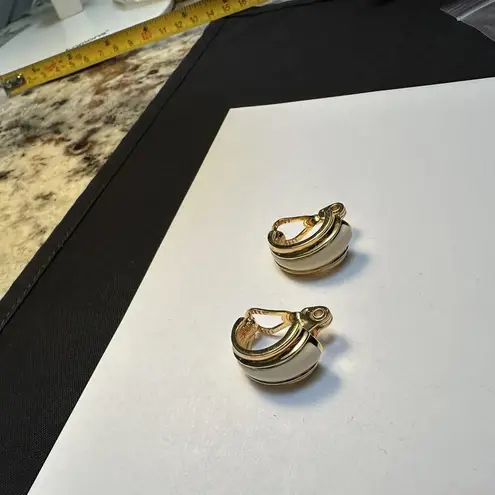 Monet Signed Gold Tone Cream Enamel Clip-on Clip On Earrings