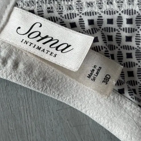 Soma Intimates Lace Trimmed Smoothing Underwire Geometric Pattern Bra Size 38D