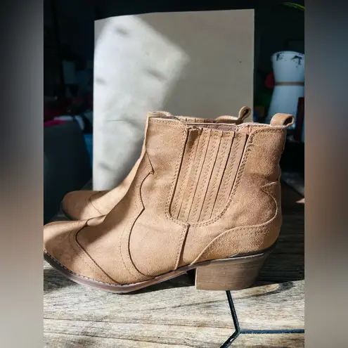 Mossimo Supply Co Boots Womens 6.5 Western Ankle Bootie Brown Faux Suede Heels