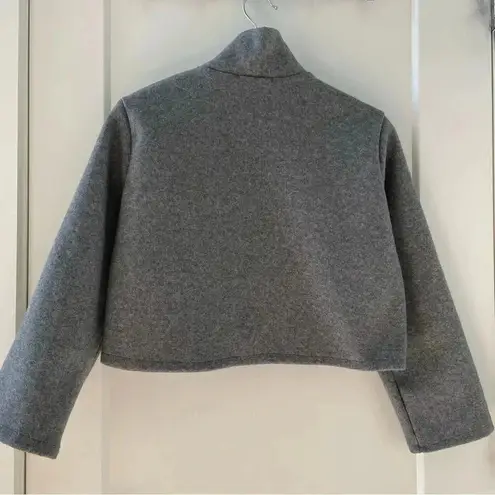 Korean crop flannel grey jacket size 4 made in Korea NWT Gray