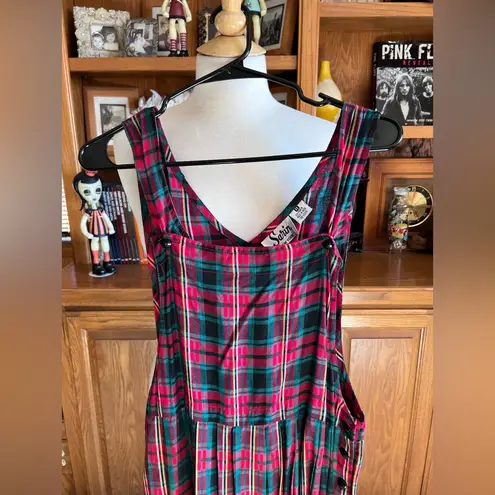VTG Sarin New York Red/Green Tartan Plaid Jumper Overall Dress Size M Holiday Red Size M