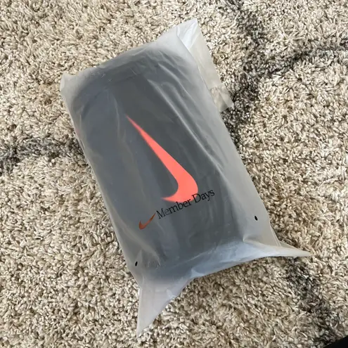 Nike New  SUPER RARE Asia Exclusive Barrel Bag