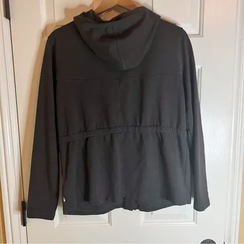 The North Face  Medium Jacket, Lightweight and Warm. Excellent Condition.