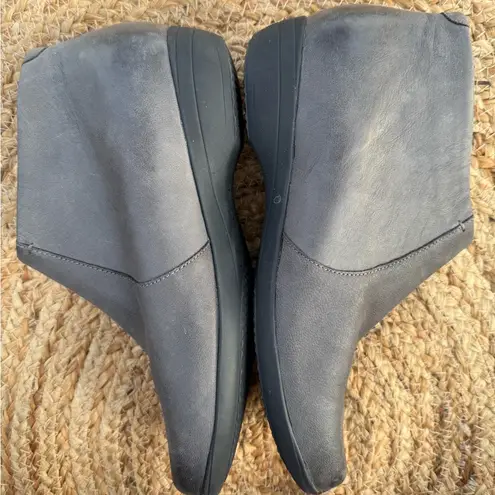 Dansko  Women’s 39 US 8.5-9 Fifi Grey Burnished Nubuck Booties