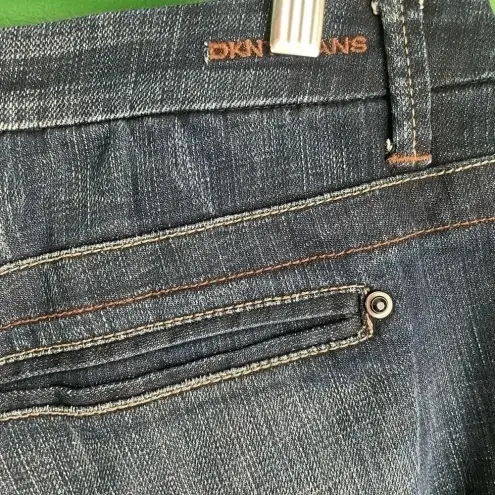 DKNY  Jeans Sz 14 P‎ Dark Wash Side Button EUC!