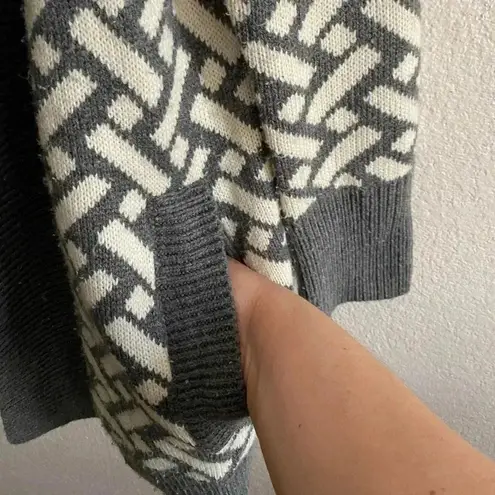 Love by Design Grey & Ivory Long Sleeve Cardigan L