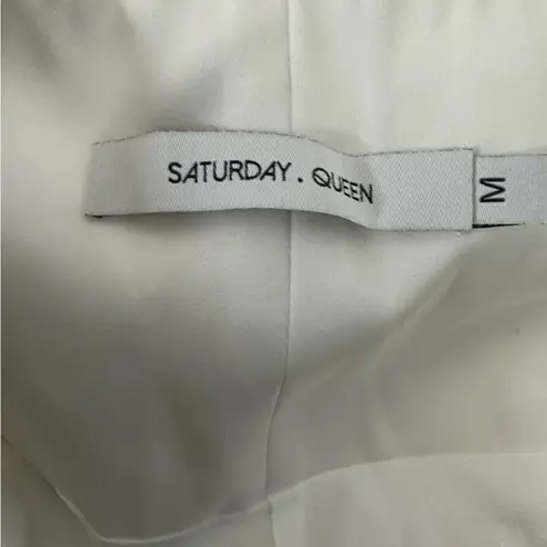 Saturday. Queen BOW OFF