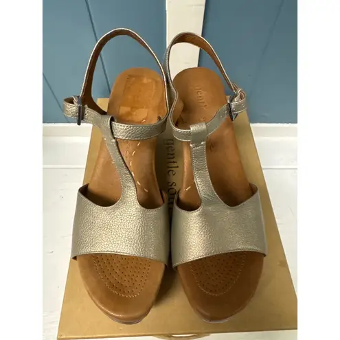 Gentle Souls  Day Dream UE Gold Leather Wedge Sandals Size 8.5 M