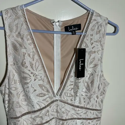 New Lulus Amora White Lace Jumpsuit wide leg size medium.