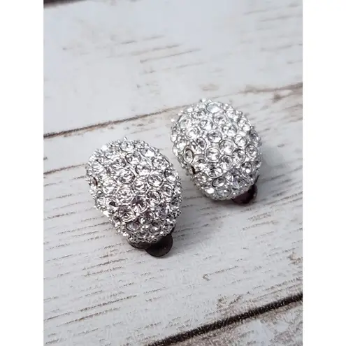 Vintage Clip On Earrings